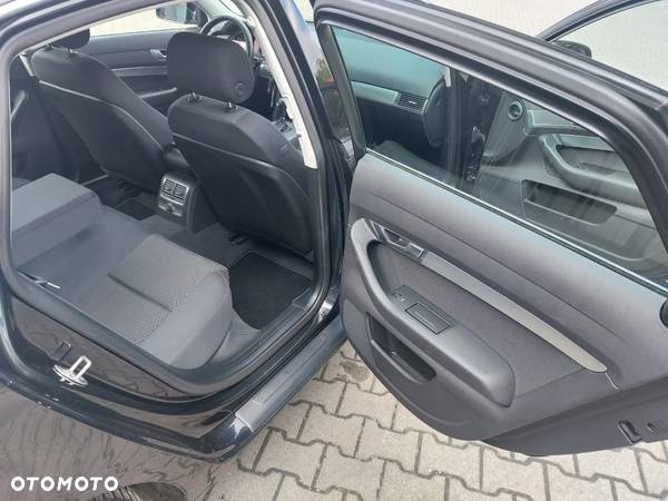 Audi A6 2.4 Multitronic - 16