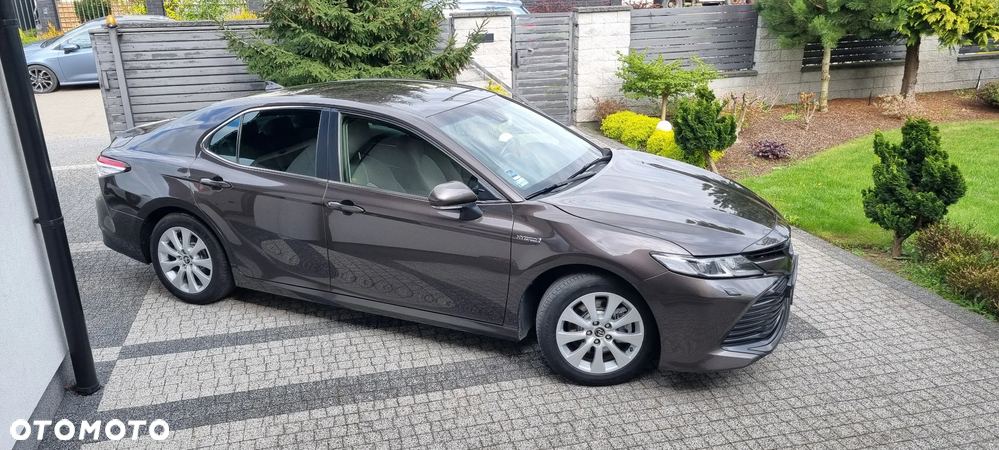 Toyota Camry 2.5 Hybrid Executive CVT - 1