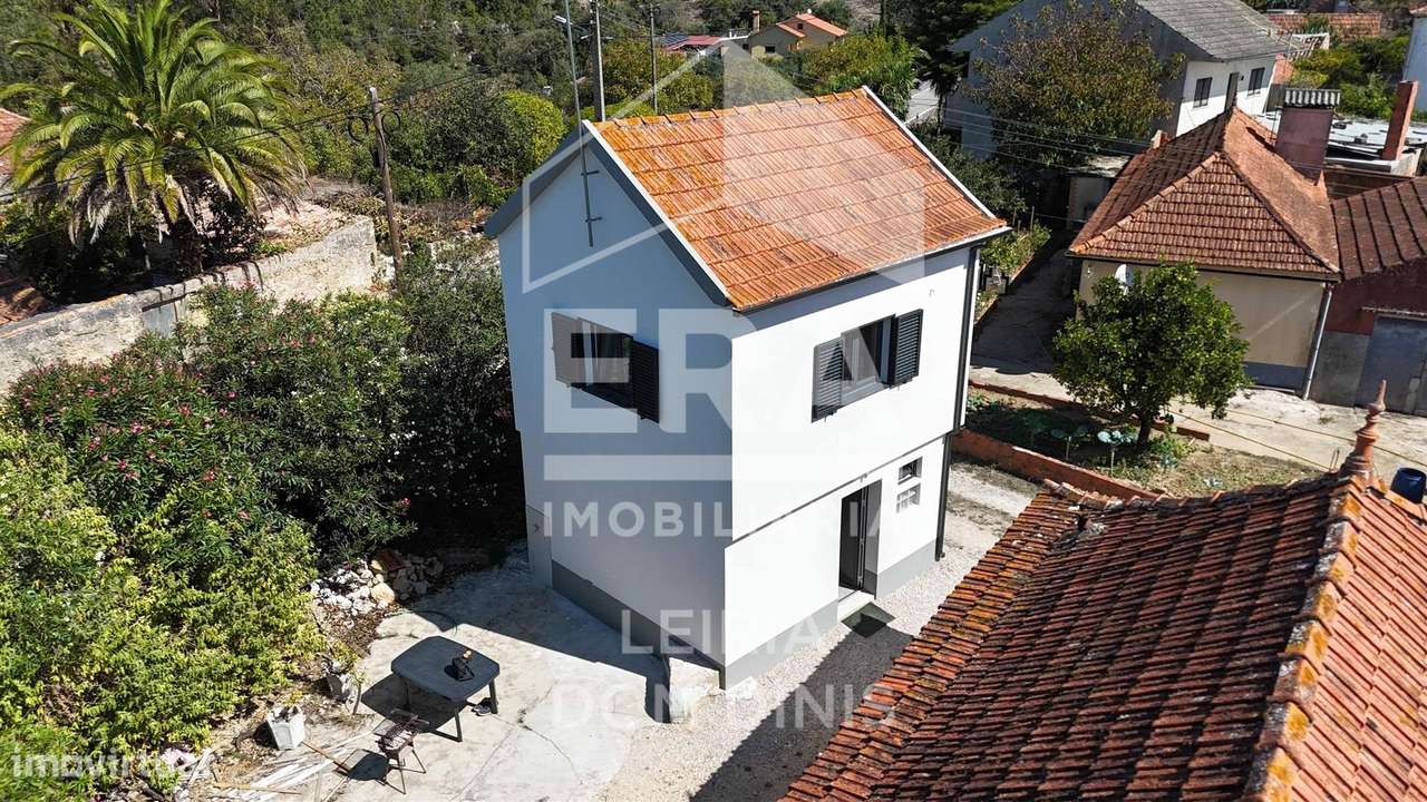 Moradia T3 inserida num terreno com 869m2-17