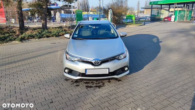 Toyota Auris 1.6 Premium MS - 5