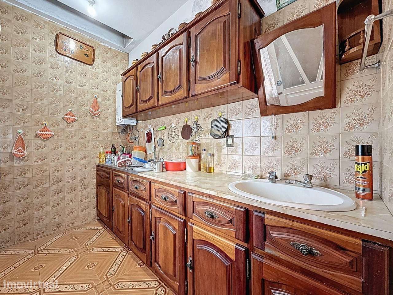 T4 em Lajes, Praia da Vitória, com garagem e árvores de fruto-10