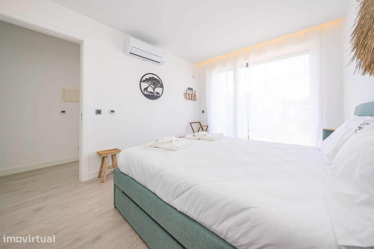 Moradia T3 com piscina, garagem na Aroeira-33