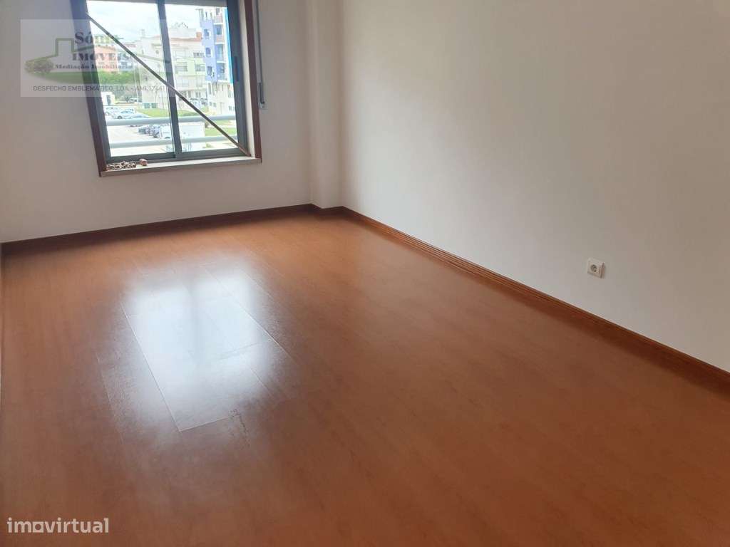 APARTAMENTO T3 COM PARQUEAMENTO PARA VENDA NO MONTIJO!-5
