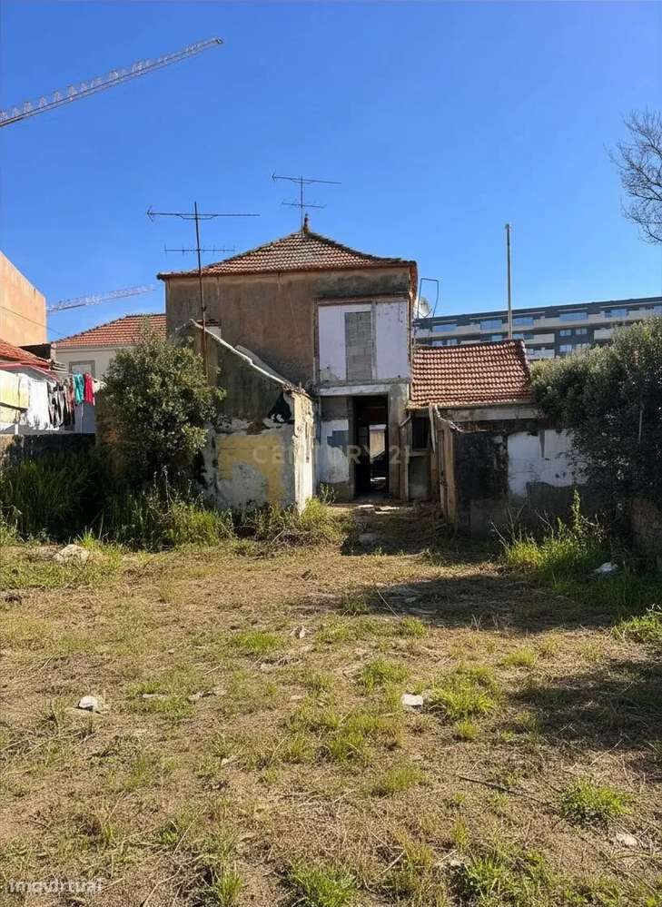 Moradia T4+2 de Arquitetura Contemporânea | Leça da Palmeira-4