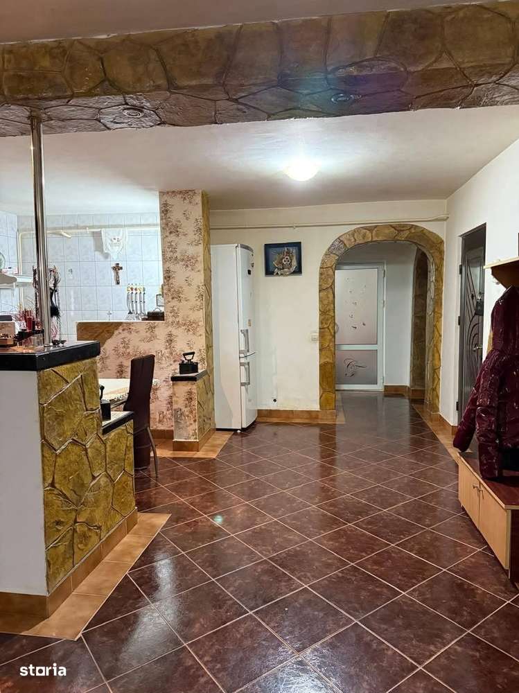 Vand ap cu 3 camere zona Mircea-Voda - Imagine principală: 4/10