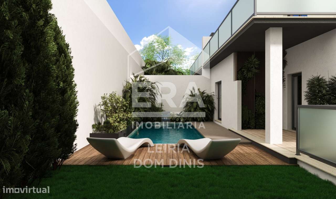 Casa geminada nova com piscina, garagem e jardim-4