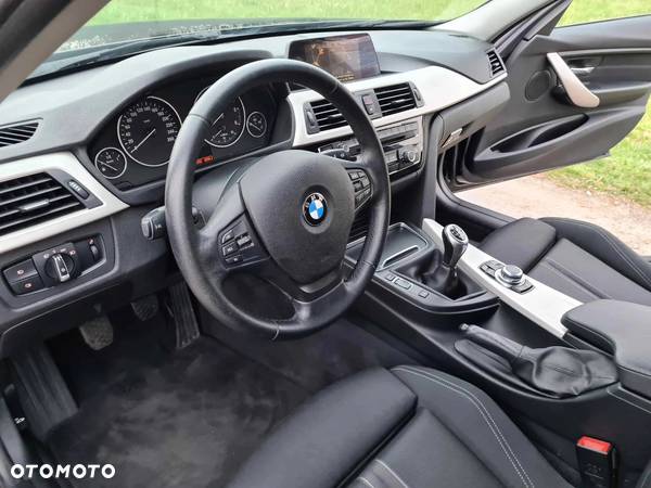 BMW Seria 3 318d Business Edition - 15