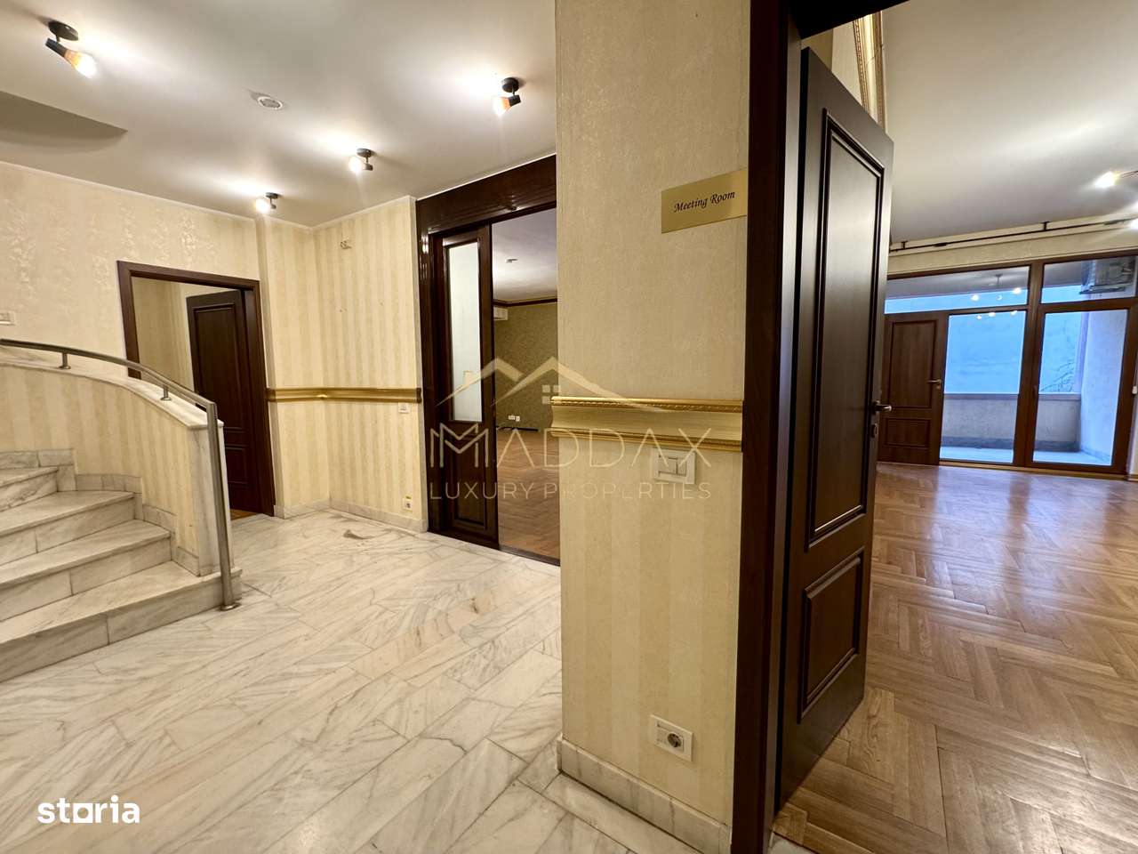 Vila cu 13 camere *460mpu* + garaj // Dorobanți-5