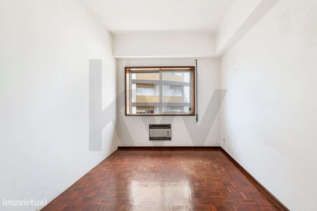 Novidade: T3 no centro de Gaia com elevadores, varanda e vista - Grande imagem: 5/36