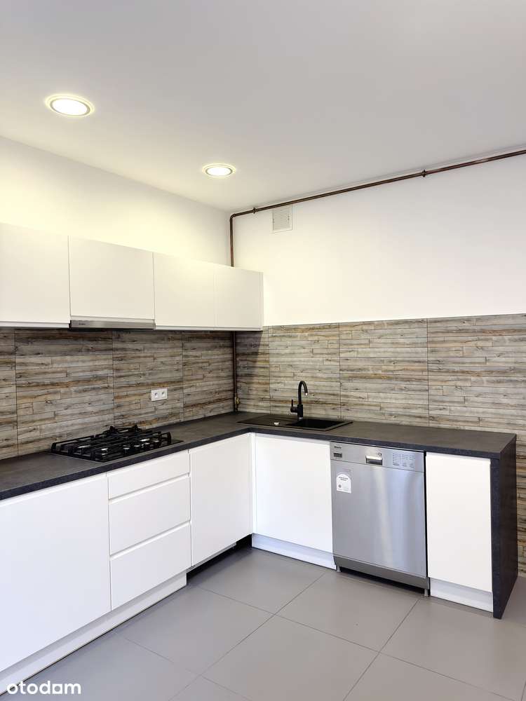 Apartament 5 pok, centrum, plac Andrzeja, gotowy do  zamieszkania-8