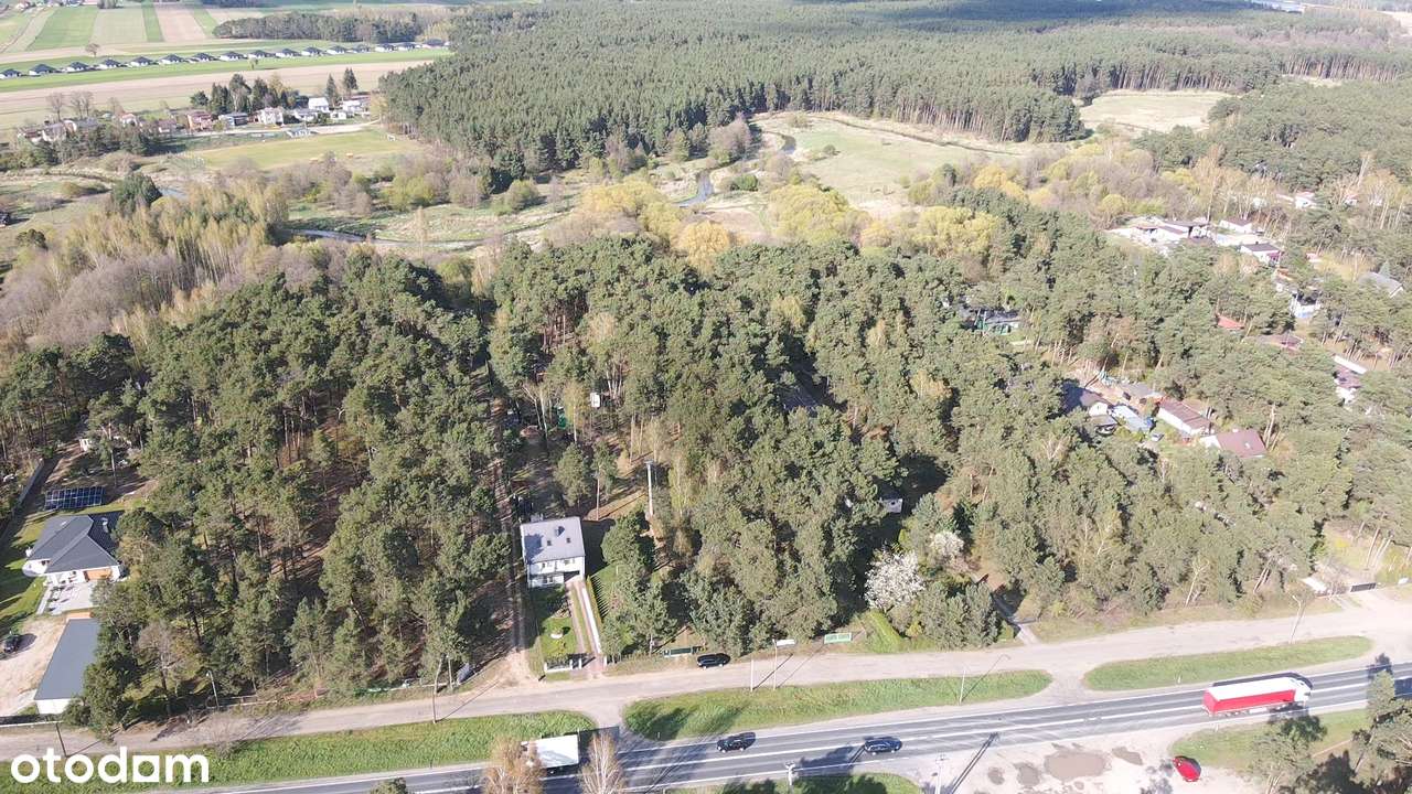 Dom drewniany z 4 pokojami pod miastem, las i rzeka-17