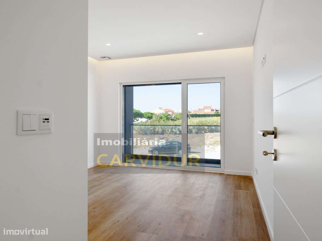 Moradia Ericeira a 12km V4 Nova em Lote com 730m2 e praia a 300m-21