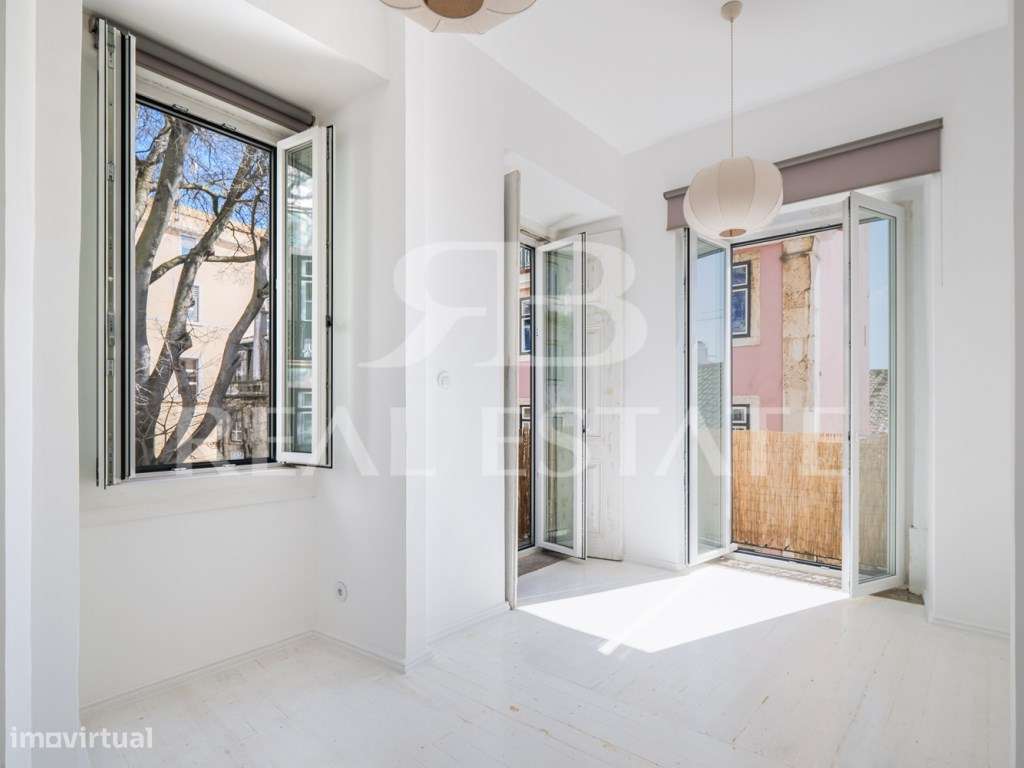 T2 renovado - Entre o Miradouro de Santa Luzia e a Sé Catedral - Ce... - Grande imagem: 2/32