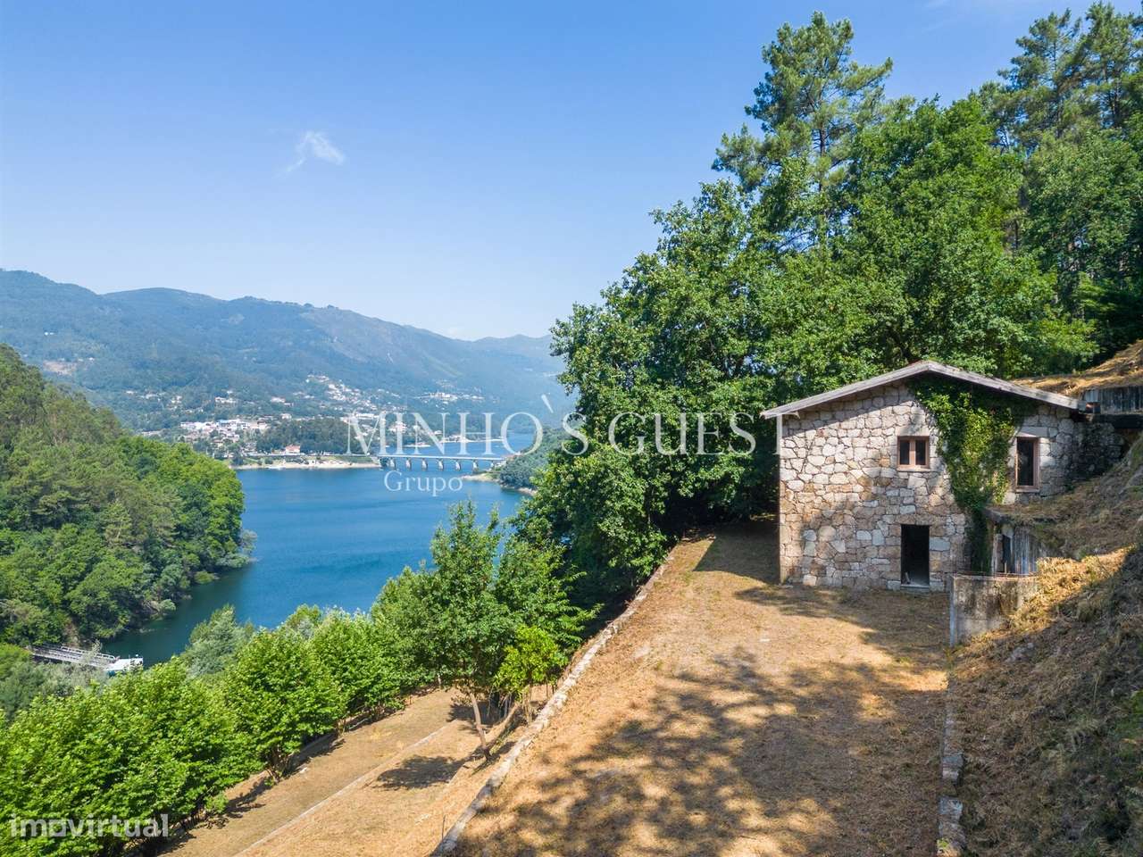 Moradia Rústica V3 (250m2) c/ vista rio - Caniçada, Gerês-5