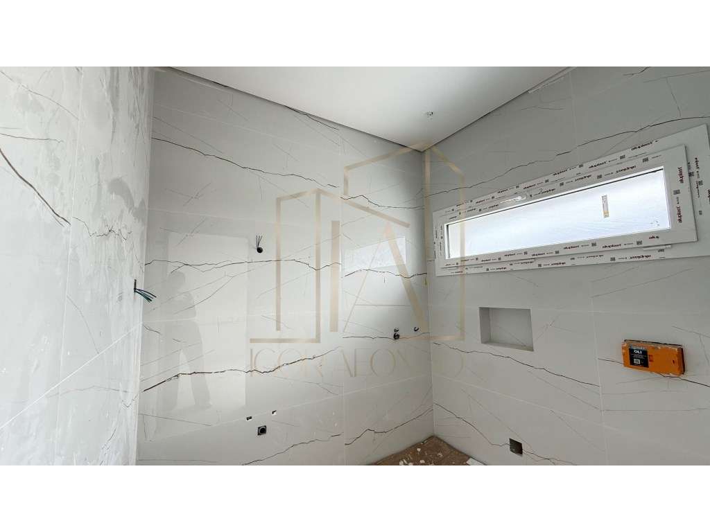 Moradia Independente T3 + 1 com 2 Suítes e piscina-16