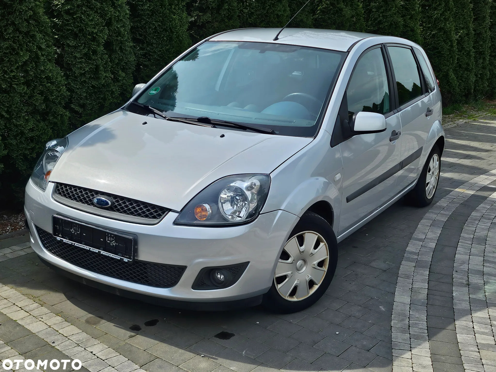 Ford Fiesta 1.4 Ambiente - 2