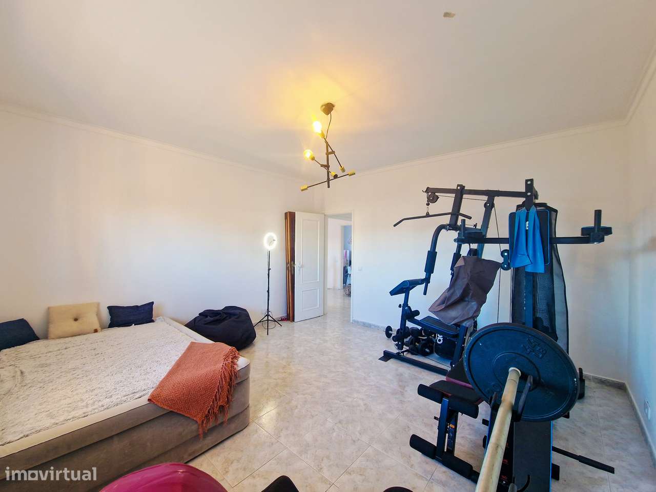 Moradia isolada de 6 assoalhadas com garagem - Zona tranquila-30