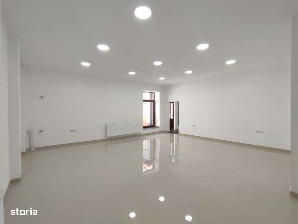 Spatiu comercial 87 mp in Centru zona strazii Eroilor - Imagine principală: 2/10