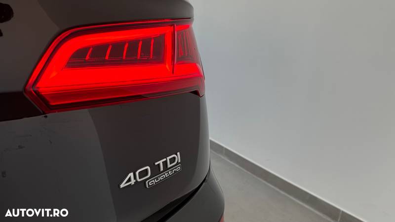 Audi Q5 2.0 40 TDI quattro S tronic Design - 11