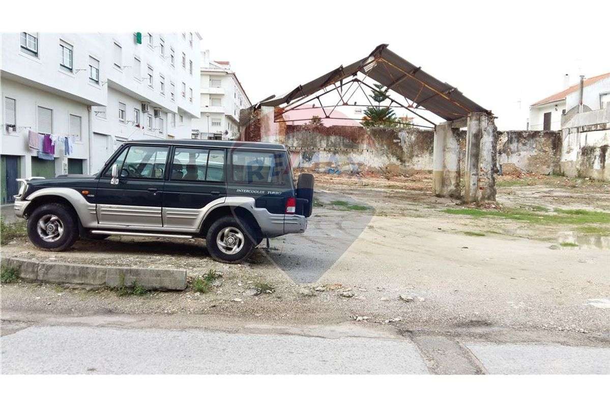 Lote 1585 m2 para construção centro Cartaxo - Grande imagem: 4/6