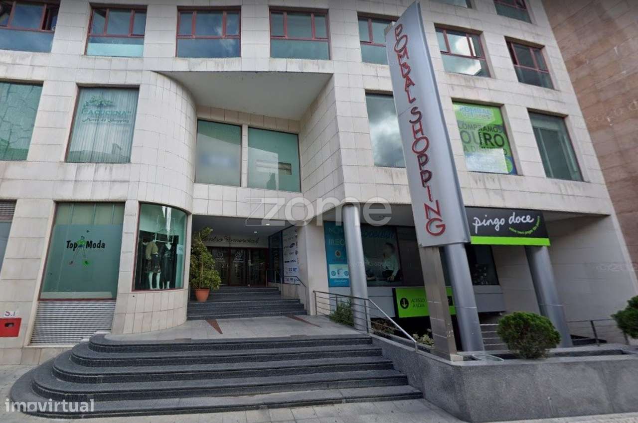 Loja Pombal Shopping no centro da cidade - Grande imagem: 4/7