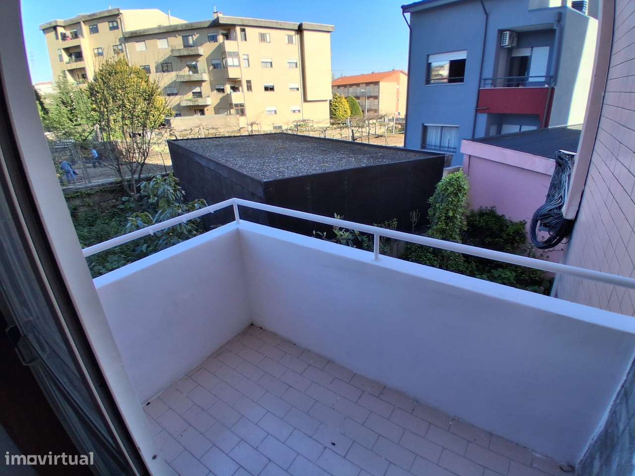 Apartamento T2 todo remodelado-11