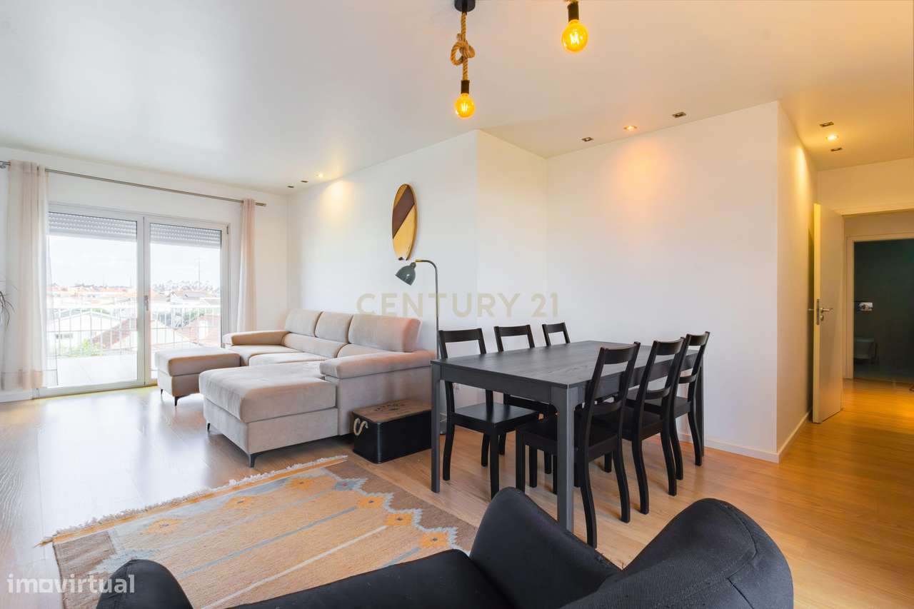 Apartamento T2 com Terraço e Garagem Fechada - Grande imagem: 5/36