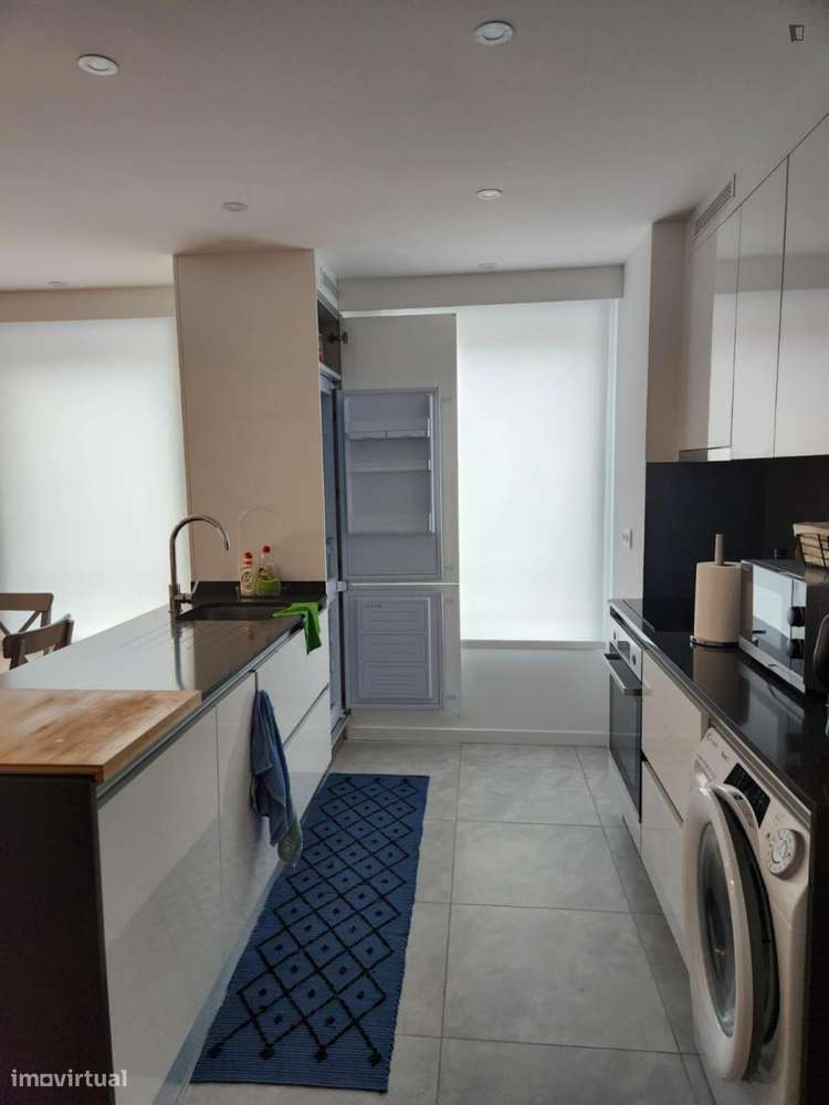 Apartamento com 1 quartos - localizado em Santa Marinha Porto - Grande imagem: 5/8