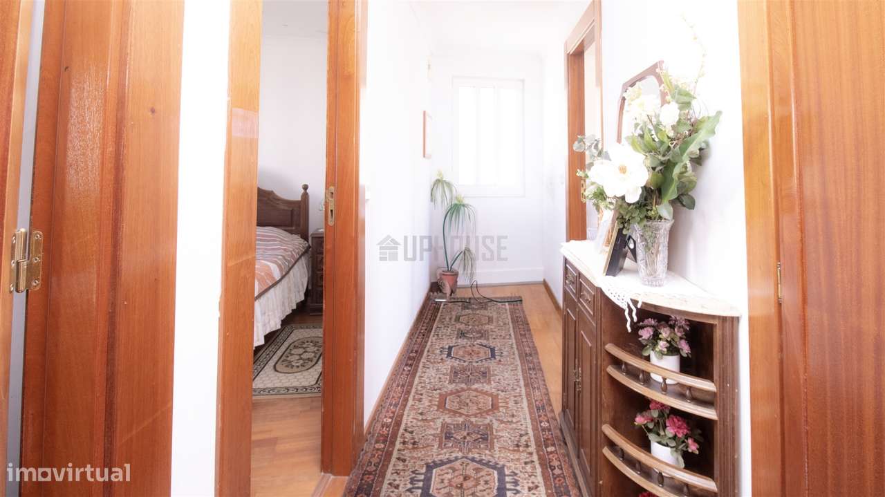 Moradia T2+1 em São Salvador - Espaço, Potencial e Proximidade à Cidad-5