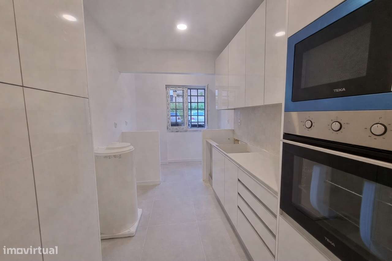 T2 remodelado - Rua Padre Francisco Álvares 23 - Grande imagem: 2/17