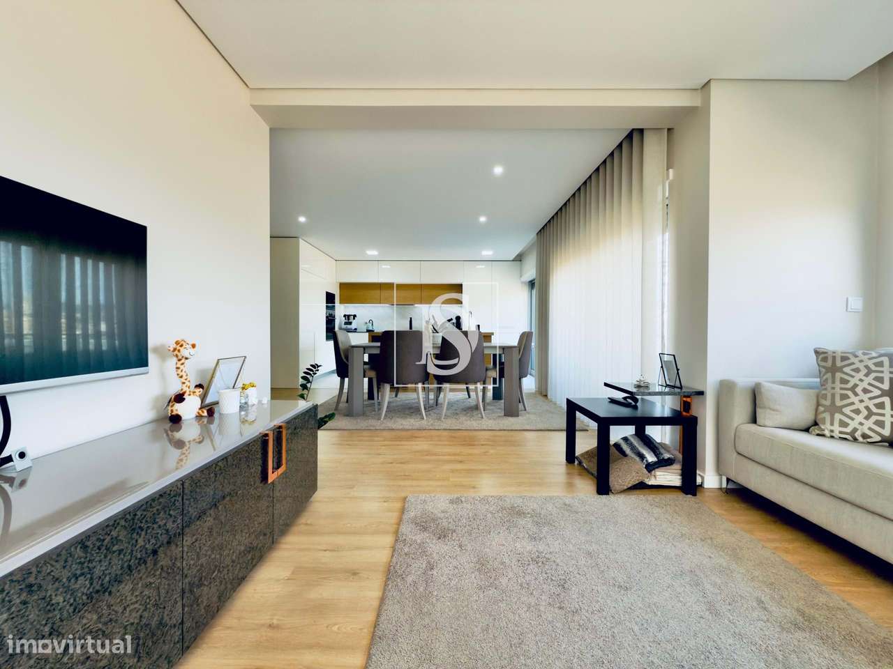 Apartamento T3 com Terraço, Vista Serra e Garagem para 3 Carros em Val - Grande imagem: 2/40