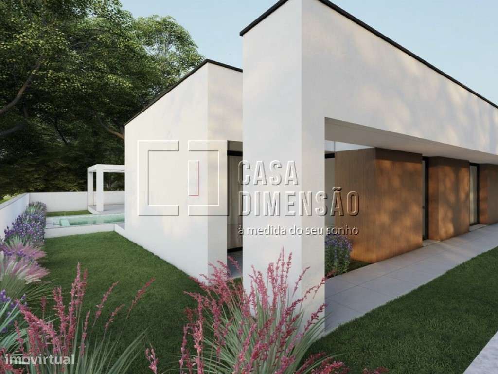 Moradia Térrea isolada de Arquitectura Moderna de tipologia T4 na z...-13