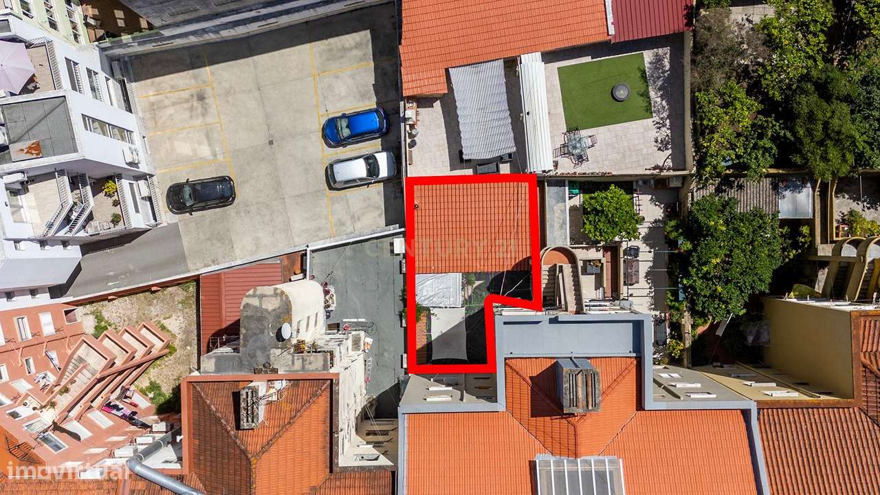 Apartamento T2 na Estrada das Laranjeiras com logradouro-24
