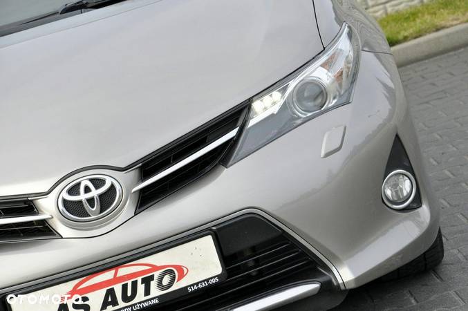 Toyota Auris 1.33 VVT-i Premium Comfort - 21