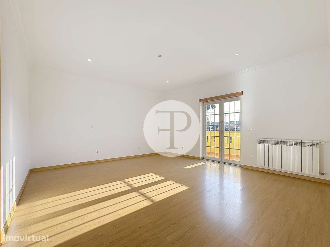 Moradia T5 com piscina no Nadadouro | 408 m² | Lote de 809 m²-27