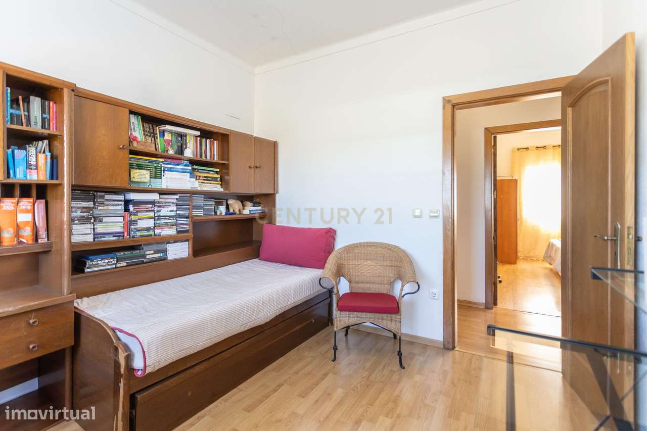 Moradia T5 com Piscina em Poceirão, Palmela-25