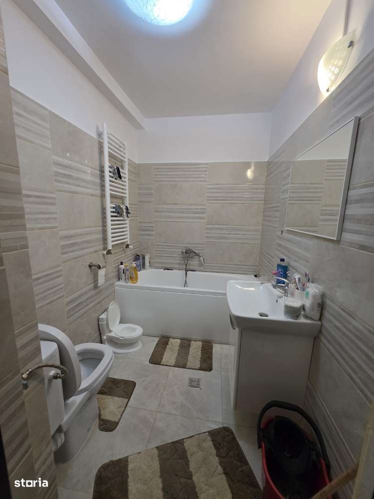 Trapezului, 10 minute metrou 1 Decembrie 1918, pe Marin Pazon, parcare - Imagine principală: 3/12