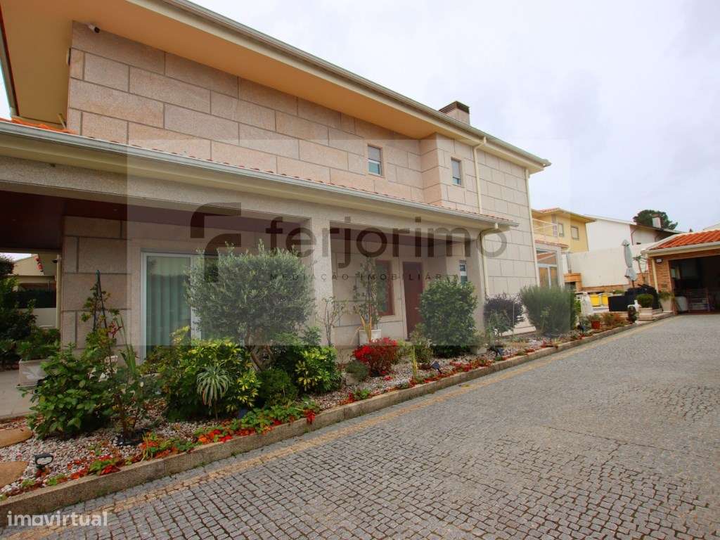 'NOVIDADE'
Excelente Moradia Geminada-32