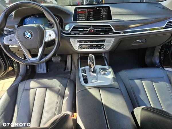 BMW Seria 7 730d xDrive - 9