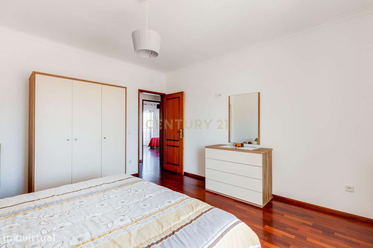 Moradia Geminada a 450mt da praia da Vieira de Leiria - Oportunidade Ú-28