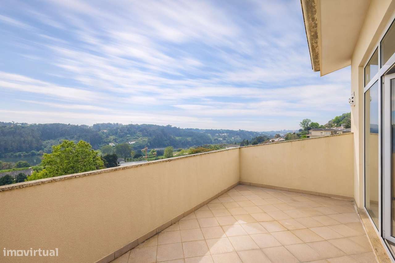 Moradia Independente T5 | Jovim (Atães) | Vista Panorâmica Rio Douro-27