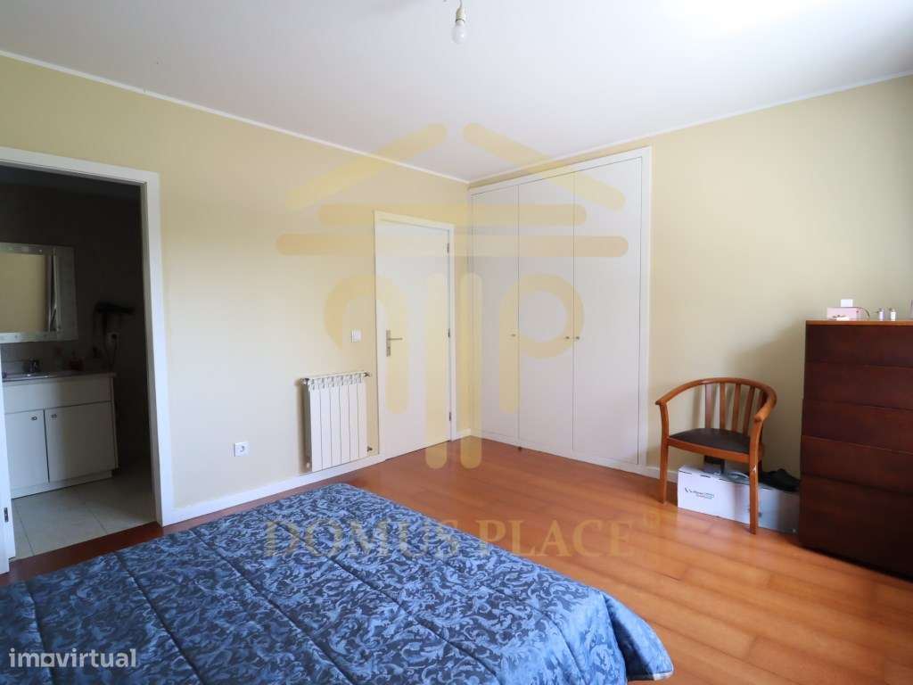Apartamento T3 no Castelo da Maia com Terraço, 3 Frentes e Lugar de...-25