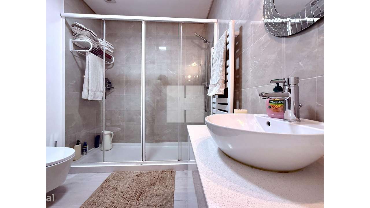 Apartamento T3 Seminovo c/ Terraço-34