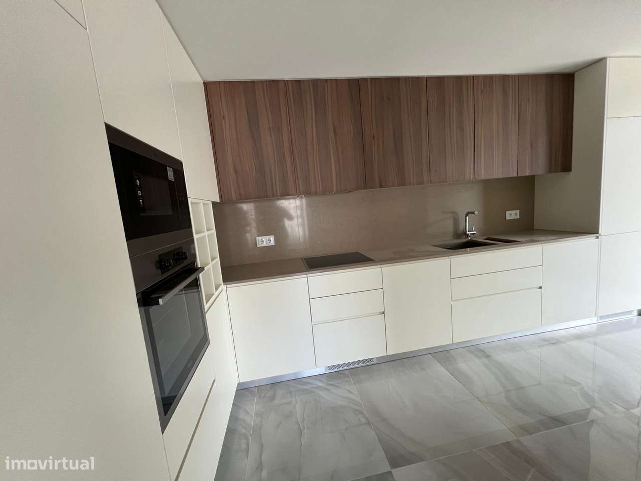 T 3 Novo V. N. Gaia  Av . República  Metro João de Deus Pronto Habitar-18