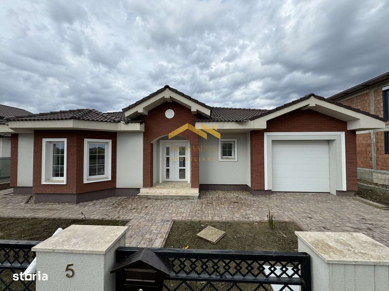 Mosnita Veche-Casa Individuala-Finisaje la Alegere - Imagine principală: 2/16