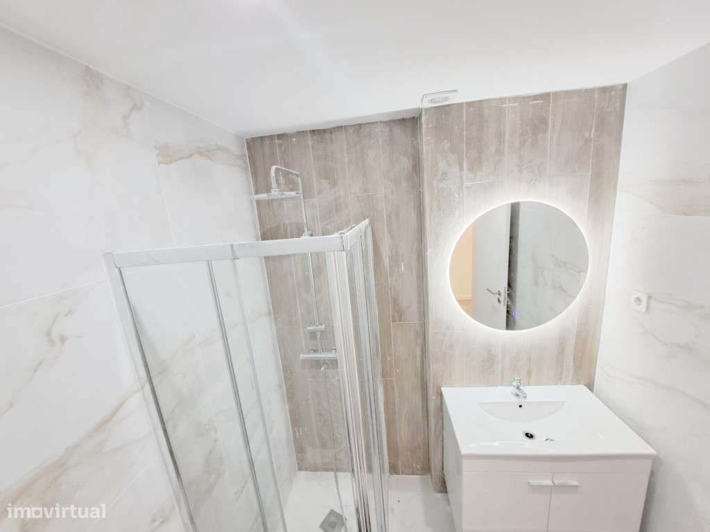 Apartamento T2 com pátio para venda em Algueirão-Mem Martins - Sint... - Grande imagem: 5/39