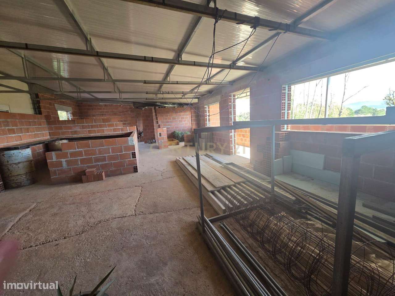 Moradia com Potencial de Ampliação para T4 em Lapa – Pombal.-5