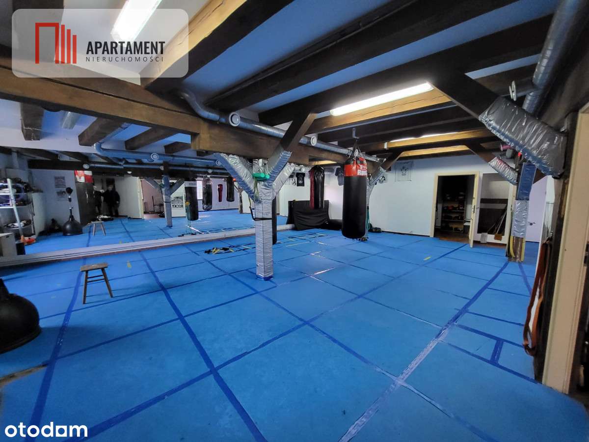 Tylko u nas! Klimatyczny biurowiec w centrum!-7