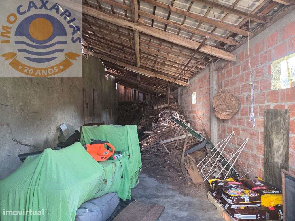 Moradia Rústica com Pátio e Anexos para Recuperar - Urqueira, Ourém-41