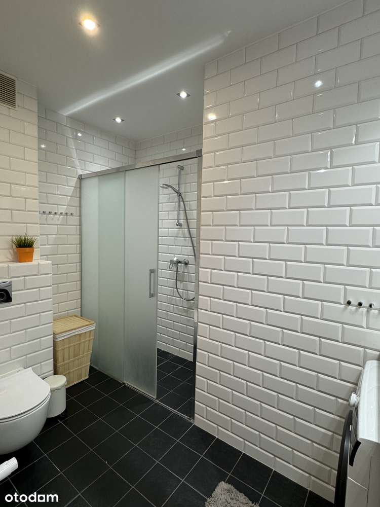 Urządzone z balkonem, kom. i garażem – wszystko, czego potrzebujesz!-18